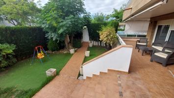Piso con jardín de 400 m2 y terraza de 60 m2 privados en Vilafortuny-Cambrils. photo 0