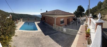 Preciosa casa a cuatro vientos con piscina y vistas a la montaña photo 0