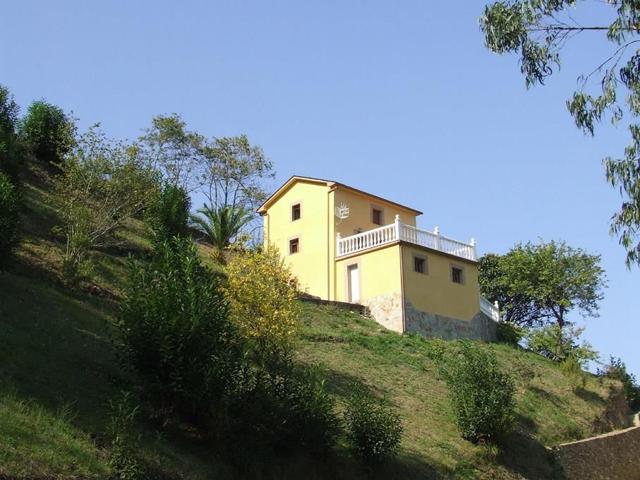 VENTA DE CASA DE PIEDRA REFORMADA CON PARCELA DE 2700 M2. photo 0