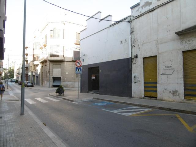 Local En venta en Carrer Llarg De Sant Vincent, Tortosa photo 0