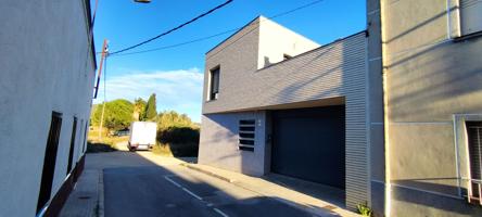 Casa En venta en Carrer Haro, Tortosa photo 0