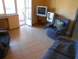 Piso 150 m2, 5 dormitorios, cocina, despensa, salón-comedor, baño y aseo con ducha. Garaje. Oportunidad inversión photo 0