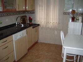 Piso 85 m2, cocina equipada, salón-comedor, 3 dormitorios, 1 baño, despensa. Trastero photo 0