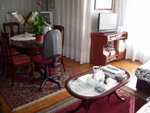 Piso 100 m2, 4 dormitorios, cocina amueblada, salón-comedor, baño y aseo con ducha. 4 terrazas. Garaje photo 0
