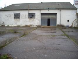 Nave industrial 513 m2, almacen. Aparcamiento entrada 467 m2. Solar urbano 5.000 m2. photo 0