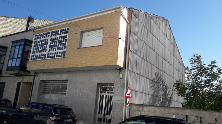 Inmobiliaria Fincas Saviñao , vende Casa con terreno en el Casco Urbano de Monforte de Lemos , Capitalidad de la Ribeira Sacra Lucense .
 photo 0