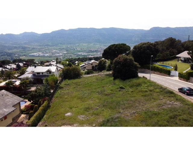 Terreno en venta en Seva photo 0