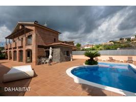 Casa en venta en Viladecavalls photo 0