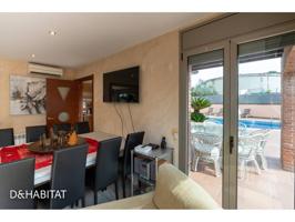 Casa en venta en Viladecavalls photo 0