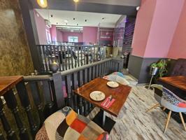 Local en traspaso en Centre photo 0