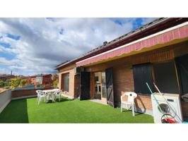 ACTUALMENTE DOS VIVIENDAS EN UNA, CON FACILIDAD PARA VOLVER A TENER UNA UNICA VIVIENDA. photo 0