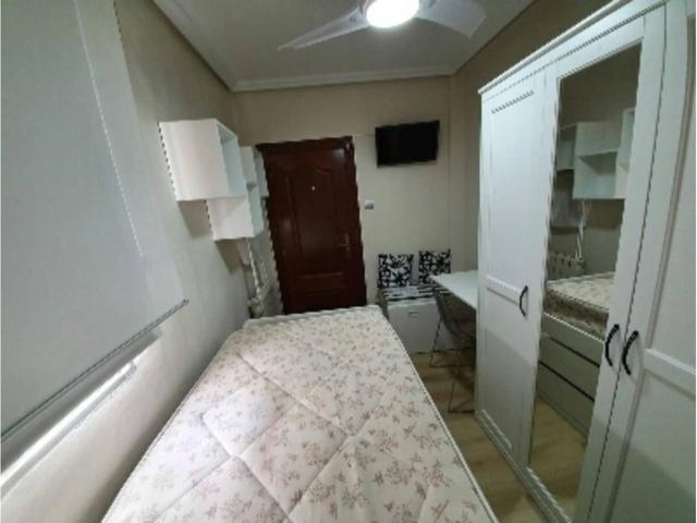 Habitacion en alquiler en Las Delicias photo 0