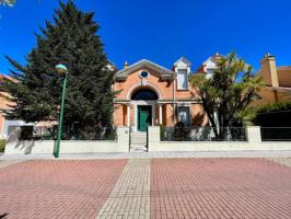 CHALET A LA VENTA EN URBANIZACIÓN FUENTE BERROCAL photo 0