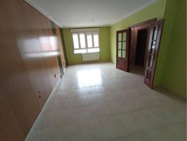 SE VENDE CHALET EN POZALDEZ photo 0