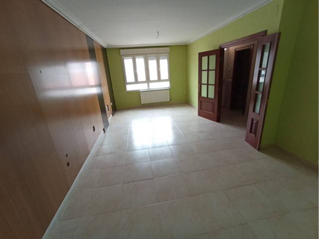 SE VENDE CHALET EN POZALDEZ photo 0