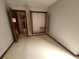 SE VENDE PISO CON GARAJE EN PARQUESOL photo 0