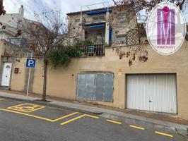 Can Roca - Castelldefels Oportunidad única de adquirir un edificio completo en el prestigioso barrio photo 0