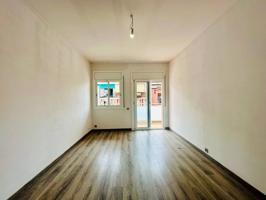 Les ofrecemos una vivienda junto a correos, conectada con todos los servicios. photo 0