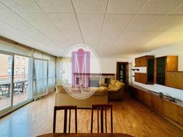 ¿Buscas un piso amplio y luminoso en Castelldefels? photo 0