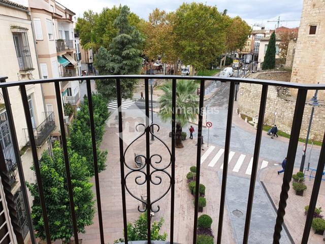 Piso en venta en Lucena photo 0