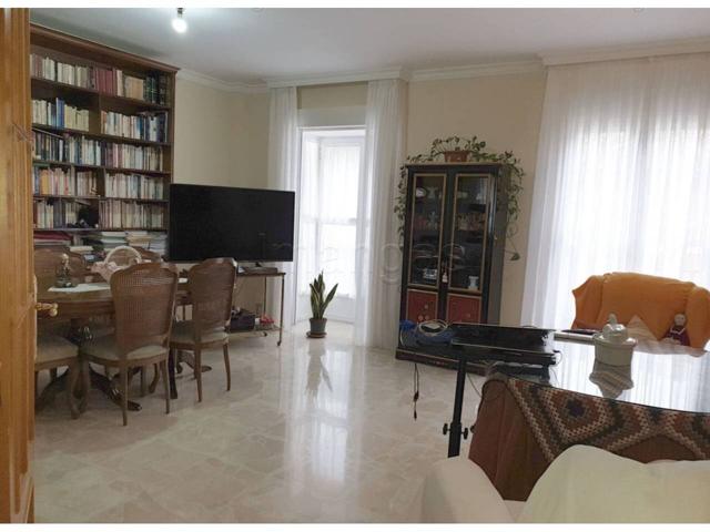 Venta de una casa en Lucena photo 0