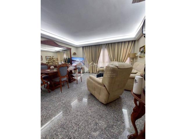 Venta de casa en Lucena photo 0