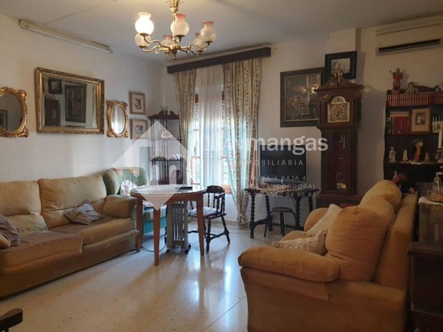 Venta de piso en Lucena photo 0