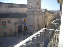 Venta de un piso en Lucena photo 0