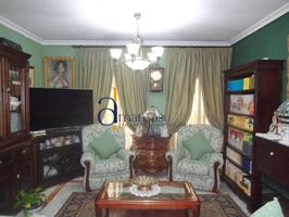 Venta de piso en Lucena photo 0