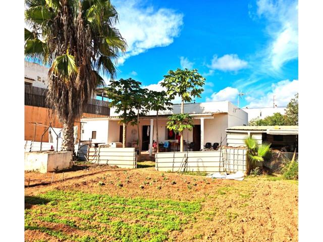 Casa unifamiliar para reforma integral en el centro de San Jordi con parcela de 500 m² photo 0