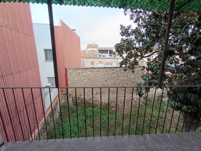 Casa en venta para reformar en Cassà de la Selva photo 0