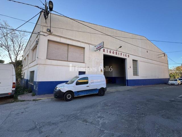 Nave comercial en venta en Centre photo 0