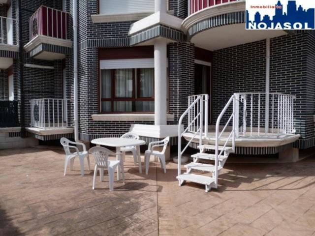 Ref.002156 - BAJO CON UNA TERRAZA DE 160 M2 - A 250 M DE LA PLAYA DE RIS photo 0