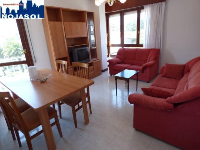 APARTAMENTO EN ALQUILER EN URB. CERRADA photo 0