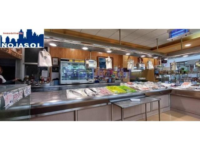 REF 000575 - LOCAL DE 120 M2 EN PLENO CENTRO DE LA VILLA photo 0