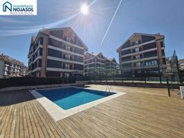 REF.000124 - ATICO  DE 2 HABITACIONES CON PISCINA, PISTA DE PADEL Y PARQUE INFANTIL, CERCANO A SERVICIOS Y A LA PLAYA D photo 0