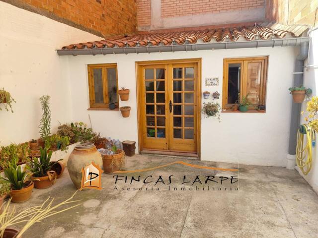 CASA EN VENTA EN MARTORELL photo 0
