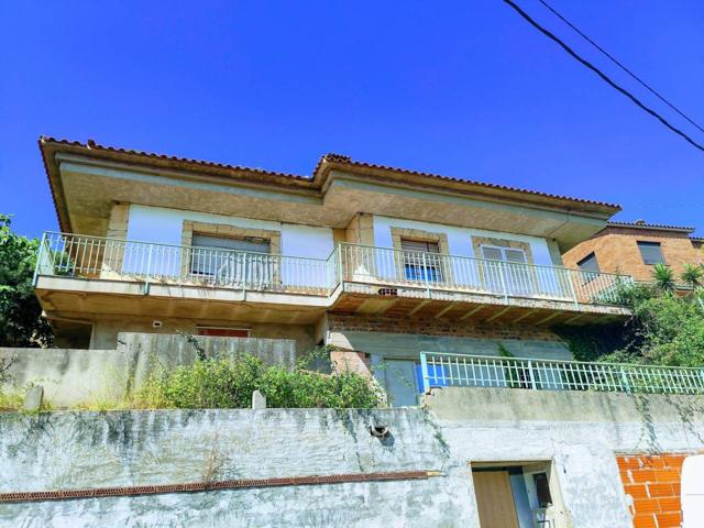 CASA A REFORMAR EN PIERA photo 0