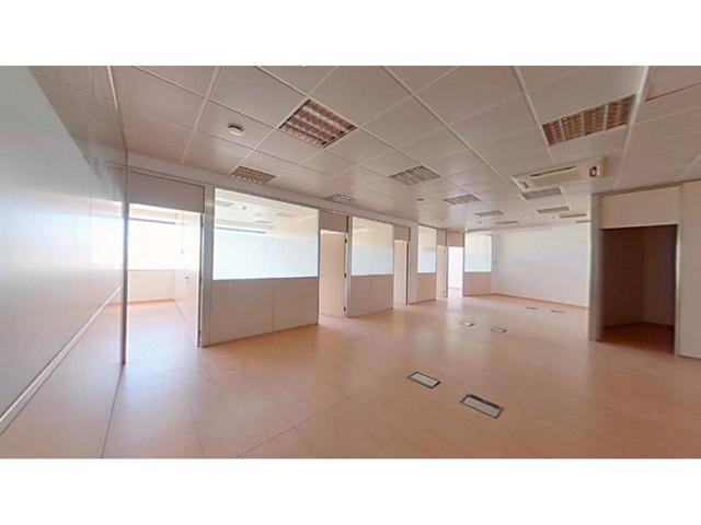 LOCAL EN VENTA EN SANT CUGAT photo 0