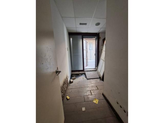 Local en venta en Mercat photo 0