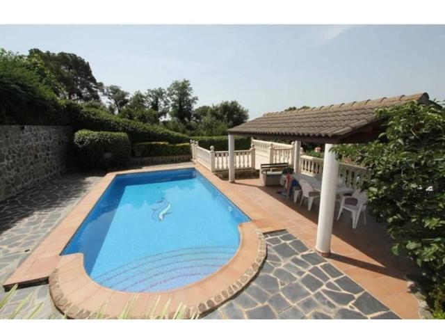 Casa en venta en Maçanet de La Selva photo 0