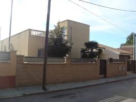 Casa en venta en Castellar del Vallès photo 0