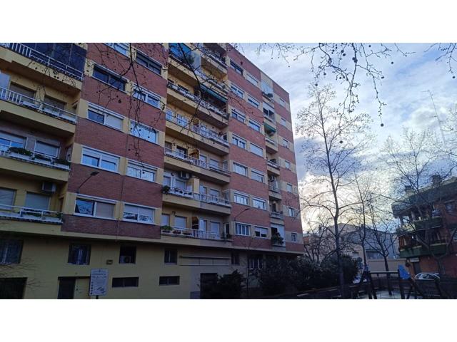 Local en venta en canoriach , calle d elba photo 0