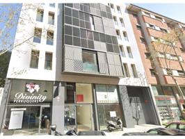 Local en venta en Eixample-Sant Oleguer(08203) photo 0