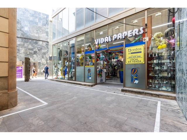 LOCAL DE 400 M2 AL CENTRE DE SABADELL photo 0