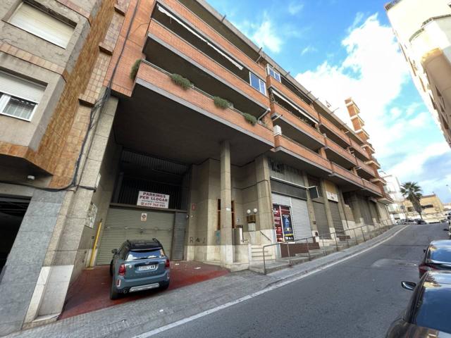 PLAZA DE PARKING EN VENTA EN PERE PARRES photo 0
