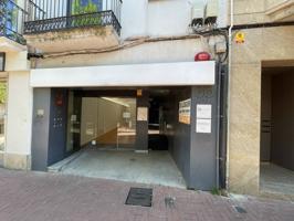 GRAN LOCAL COMERCIAL EN LA FONT VELLA DE TERRASSA photo 0