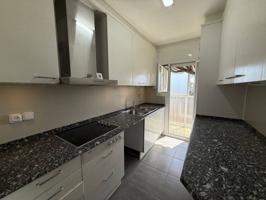 PISO EN CAN AURELL ,JUNTO PARQUE SANT JORDI, 4 HABITACIONES Y PARKING INCLUIDO photo 0