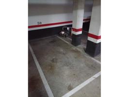 ¿Buscas plaza de párquing? esta puede ser la tuya photo 0