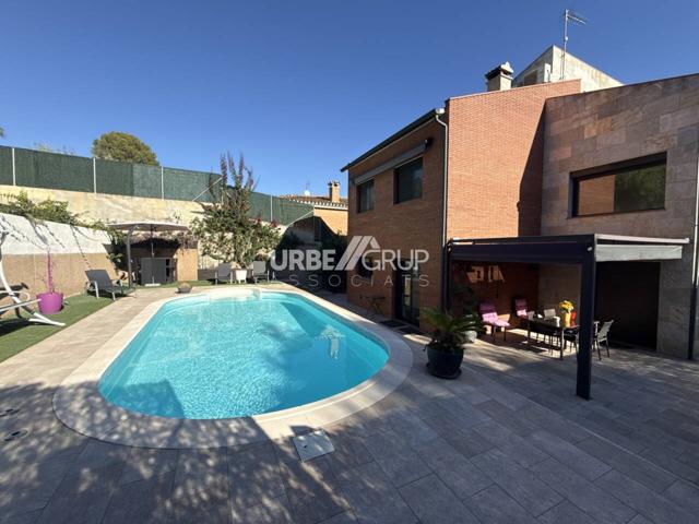 Una casa que enamora en Masquefa: espacio, luz y calidad de vida. photo 0